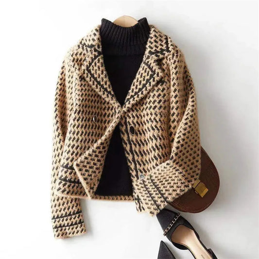 Adeline Cropped Mantel